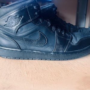Nike Air Jordan 1 Mid. Triple black Men’s size 10
